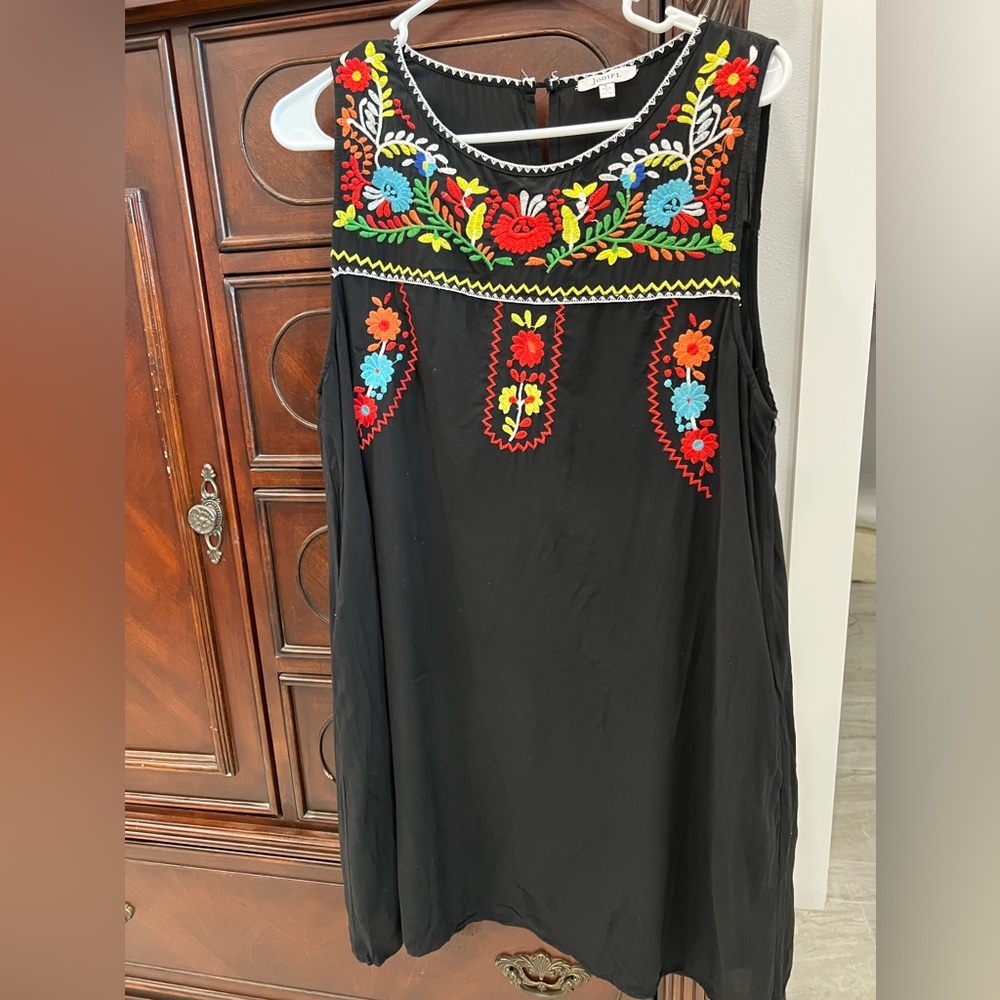 Women’s dress. Size large, worn once
